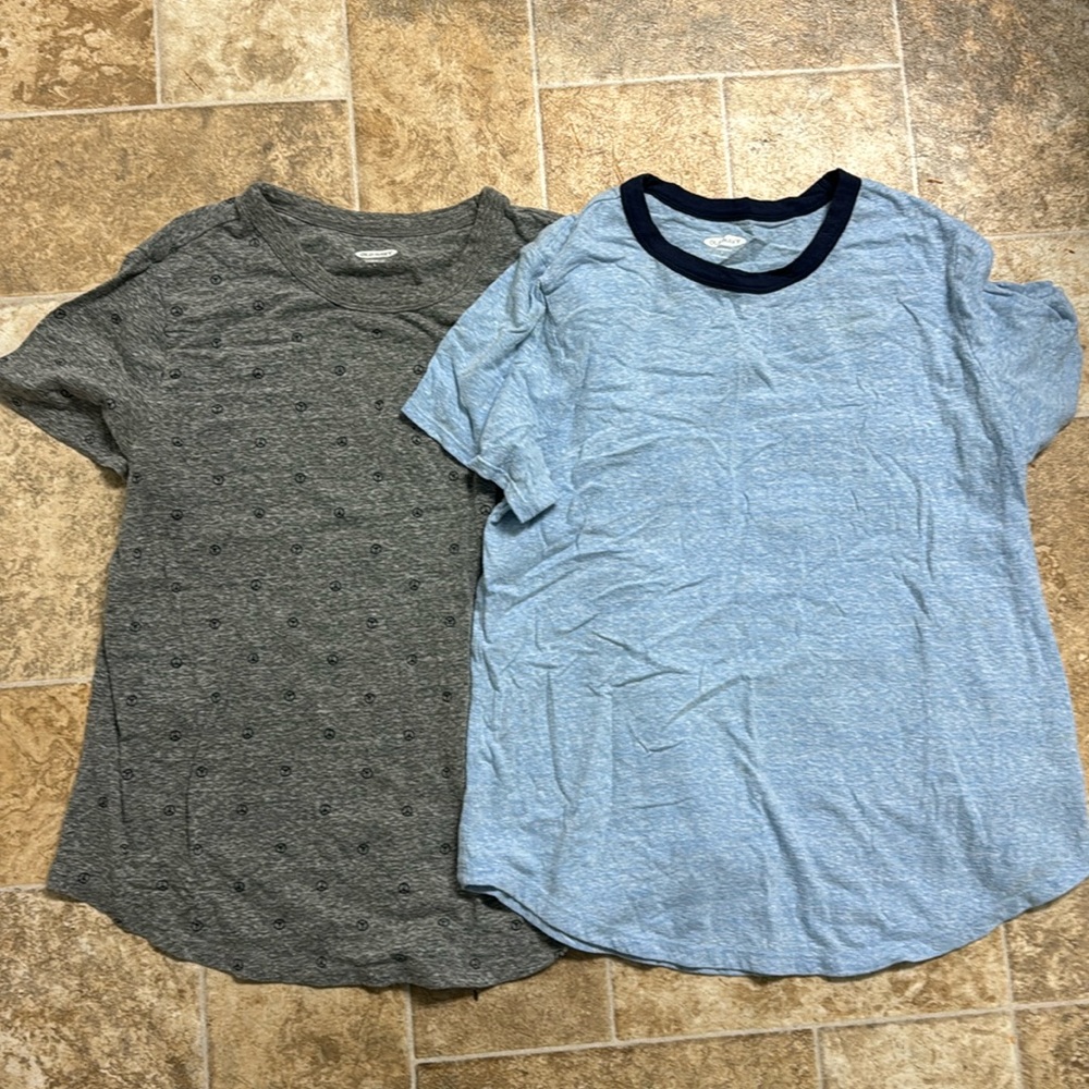🌵.‎ Women’s Old Navy Shirts 2